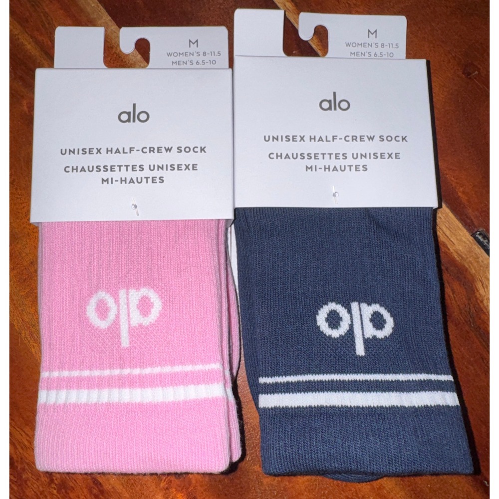 Alo Yoga Unisex Half-Crew Sock Bundle Sweet Pink Navy Blue M 2 Pairs